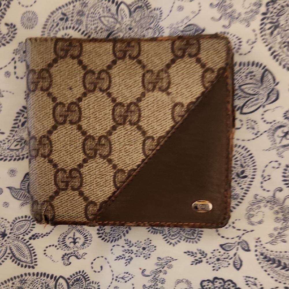 Gucci Beige and Dark Brown Monogram Wallet - Picture 1 of 6